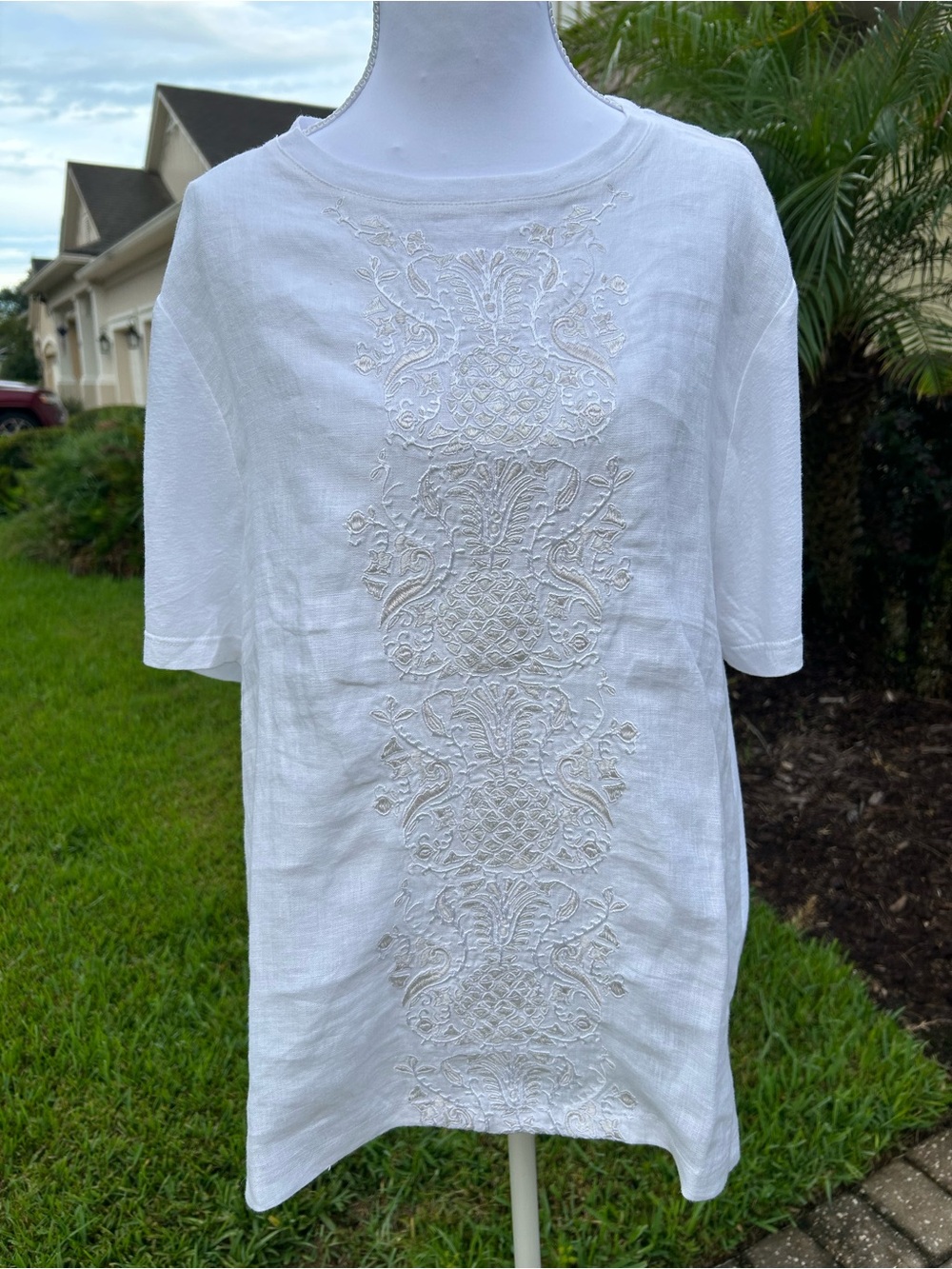 NWT🌷Tommy Bahama White Short-Sleeve Embroidered Linen Top
